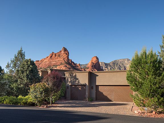 Three Car Garage 