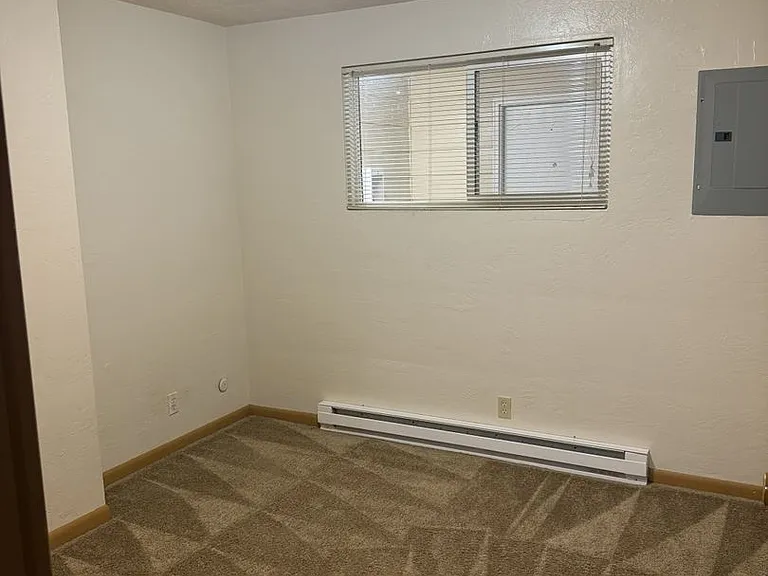 310-Colony Apartments — Photo 31