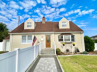 745 S Oyster Bay Rd, Bethpage, NY 11714