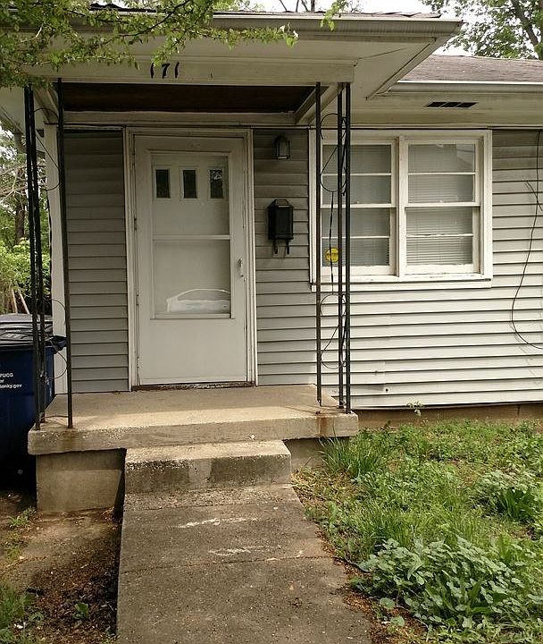 1st image of 171 E Seventh St