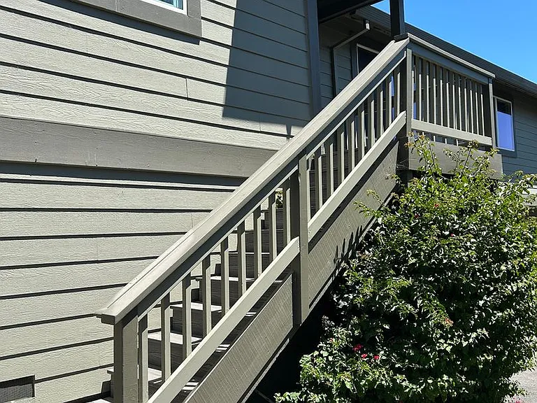 992A Grove St — Photo 1
