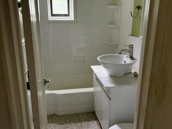 32-40 92nd Street #B409, East Elmhurst, NY 11369