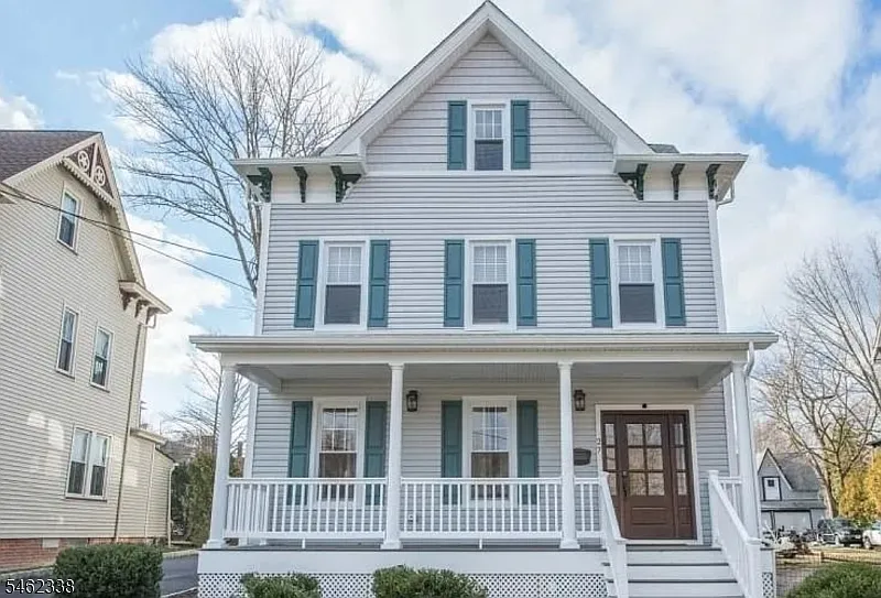 4 bed, 3.0 bath, $5,100 — Photo 2