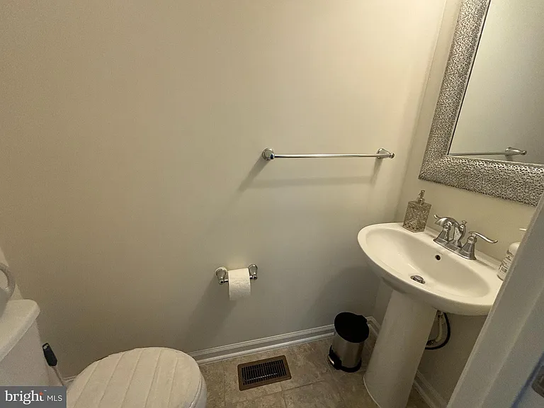 41717 McMonagle Sq — Photo 6