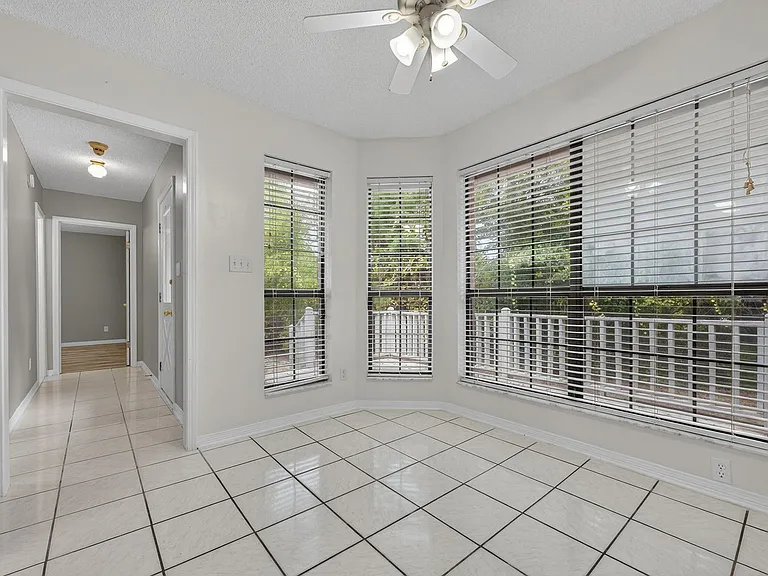 3 Neptune Dr — Photo 16