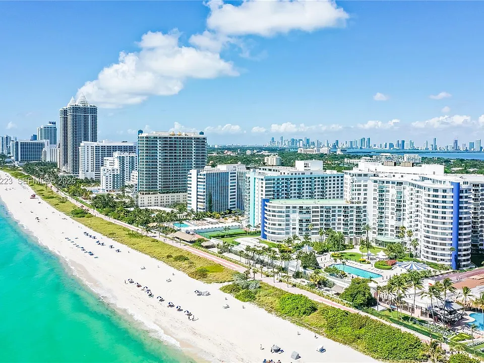 5151 Collins Ave #427