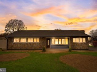 2813 Sussex Rd, Feasterville Trevose, PA 19053