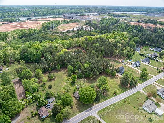 5th image of 2059 S Point Rd