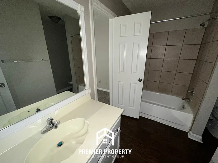4396 Forest Valley Cv — Photo 12