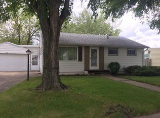 611 16th Ave SW, Minot, ND 58701