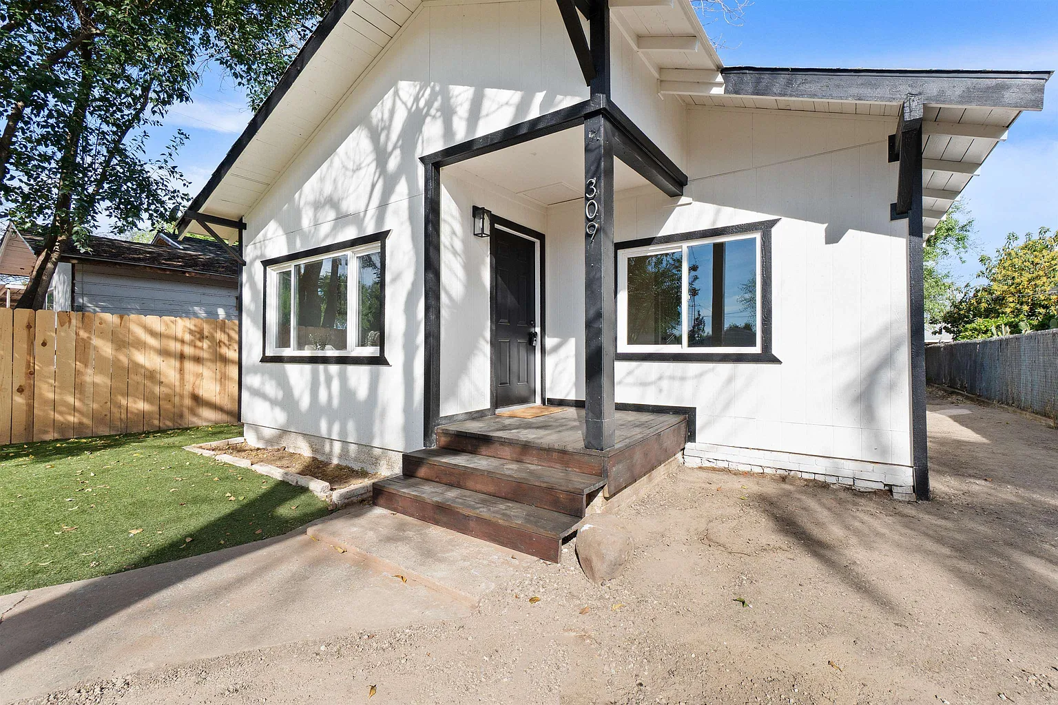 309 Chipman Ave photo 1