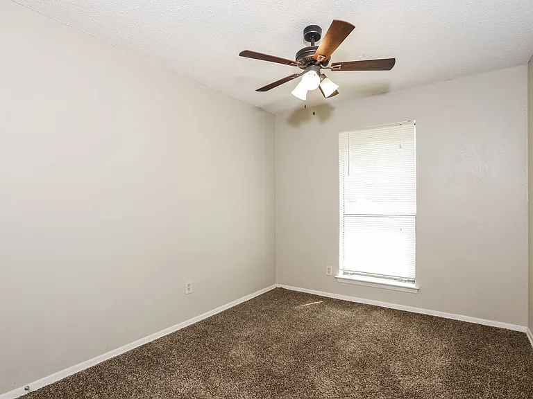 5108 Parliament Dr — Photo 12