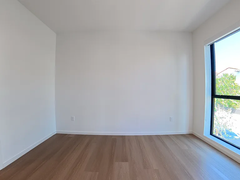 5119 Colfax Ave #202 — Photo 18