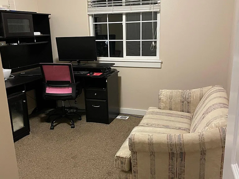 Office room or bedroom4
