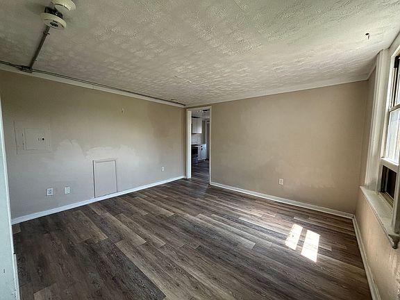 5th image of 505 Carothers Ave APT 1