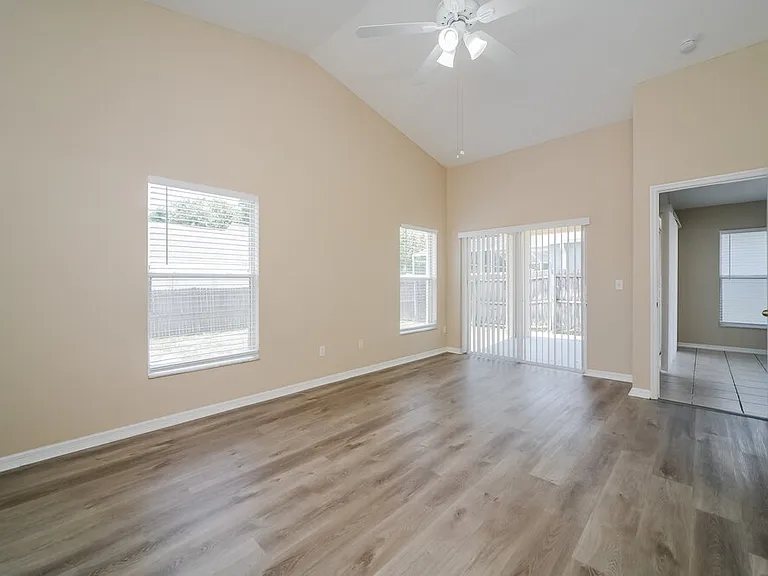 17100 Woodcrest Way — Photo 10