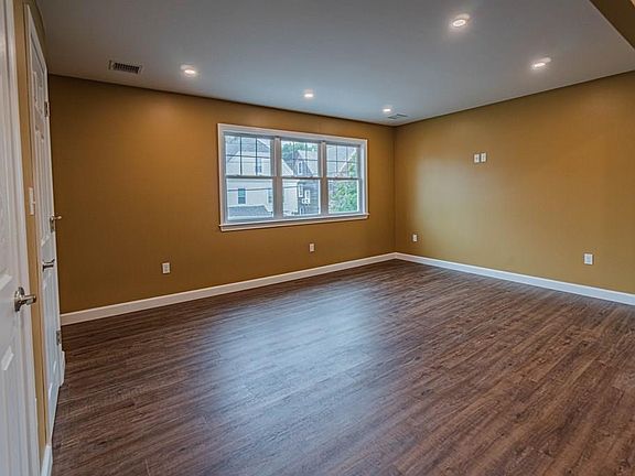 4th image of 309 Farrington St #2