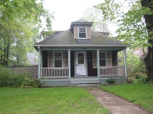 1st image of 260 Sandwich St