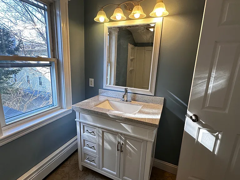 11 Porter St — Photo 16