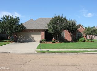 135 Memory Ln, Madison, MS 39110