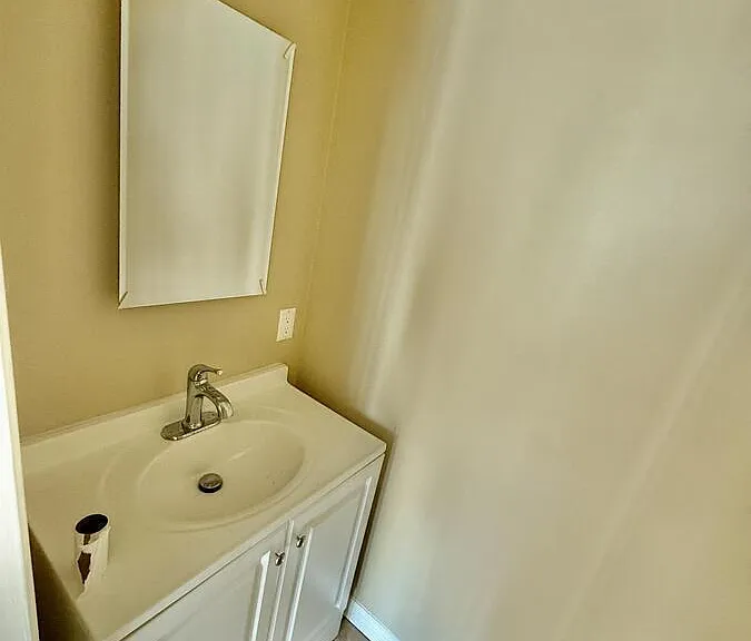 326 S Gerhart Ave #6 — Photo 7
