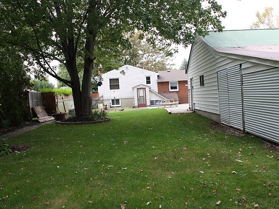 4th image of 374 Albert St