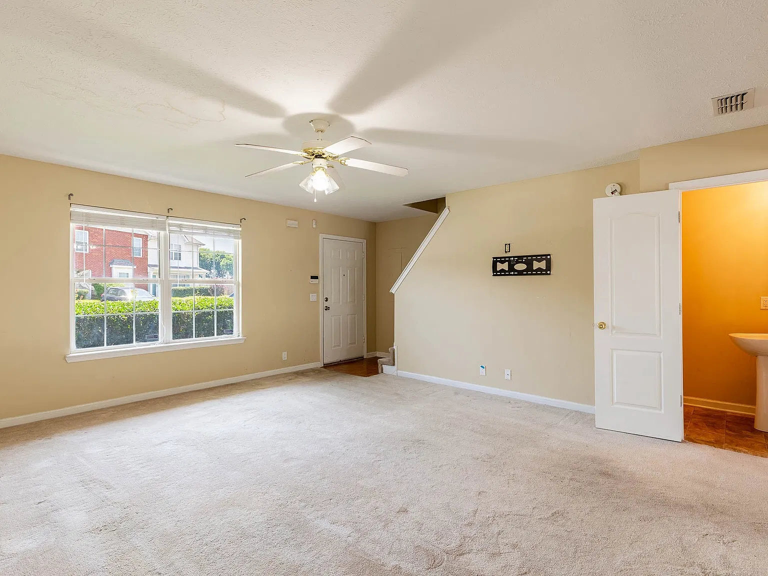 2 bed, 1280 sqft, $1,495 — Photo 4