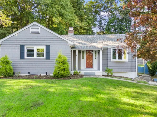 25 Indian Head Road, Danbury, CT 06811