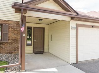 1923 Fox Ridge Dr APT A, West Saint Paul, MN 55118