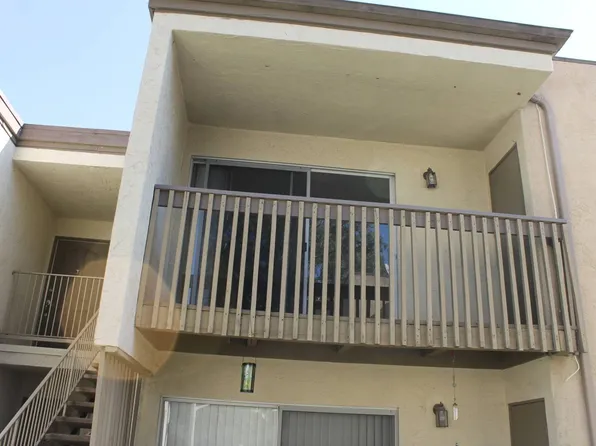 432 Edgehill Ln Unit 142, Oceanside, CA 92054