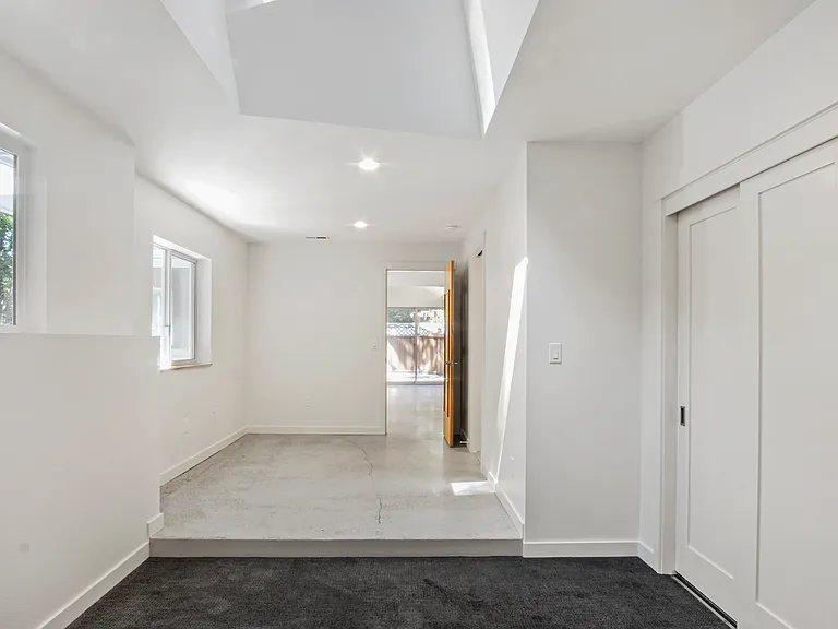 21017 SE 82nd St — Photo 18