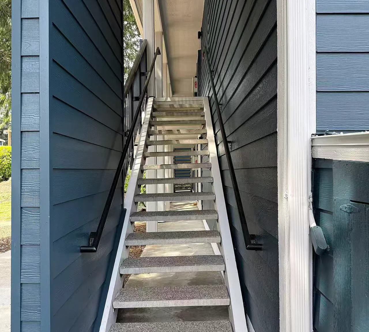 215 100th St SW — Photo 4