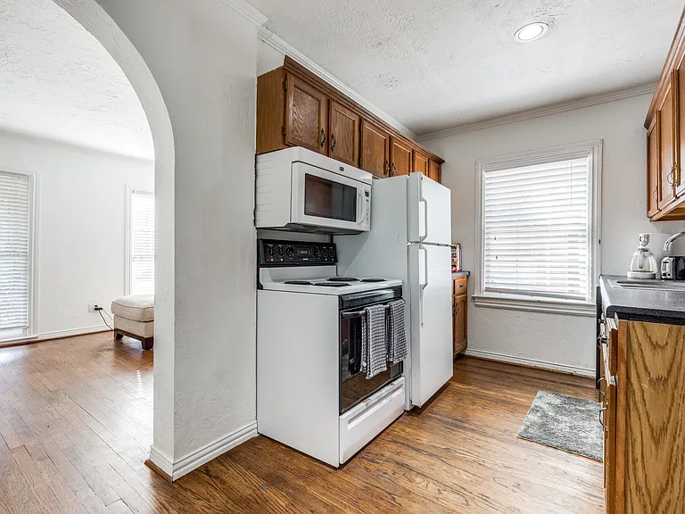 3440 Rosedale Ave #1 — Photo 8