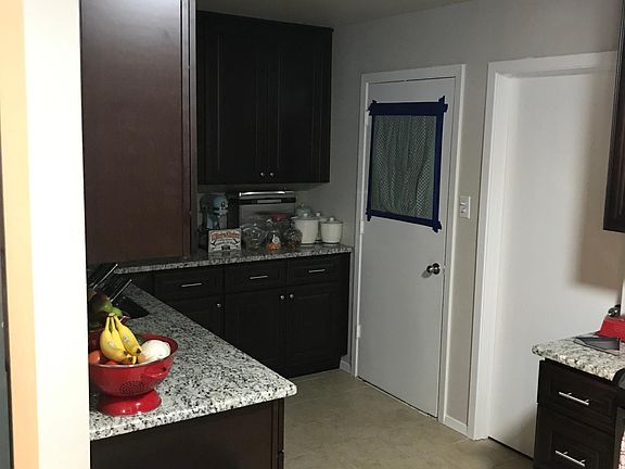 2nd image of 1221 Wedgewood Dr