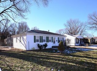 6901 Pratt St, Omaha, NE 68104