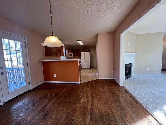 5th image of 1309 E Stonemason Dr