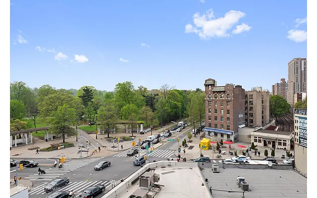 Rented by Douglas Elliman | media 15