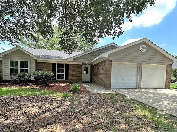 705 S Lake Washington Ct, Slidell, LA 70461