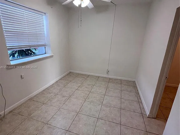 2443 Cleveland St — Photo 2