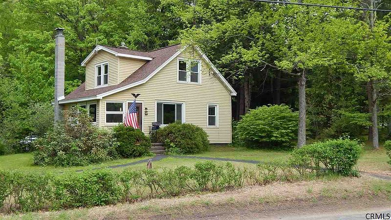 3rd image of 55 PASHLEY Road