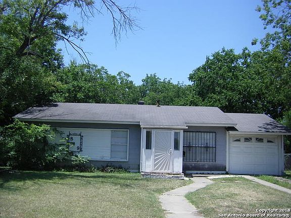 2nd image of 819 Yellow Wood Dr