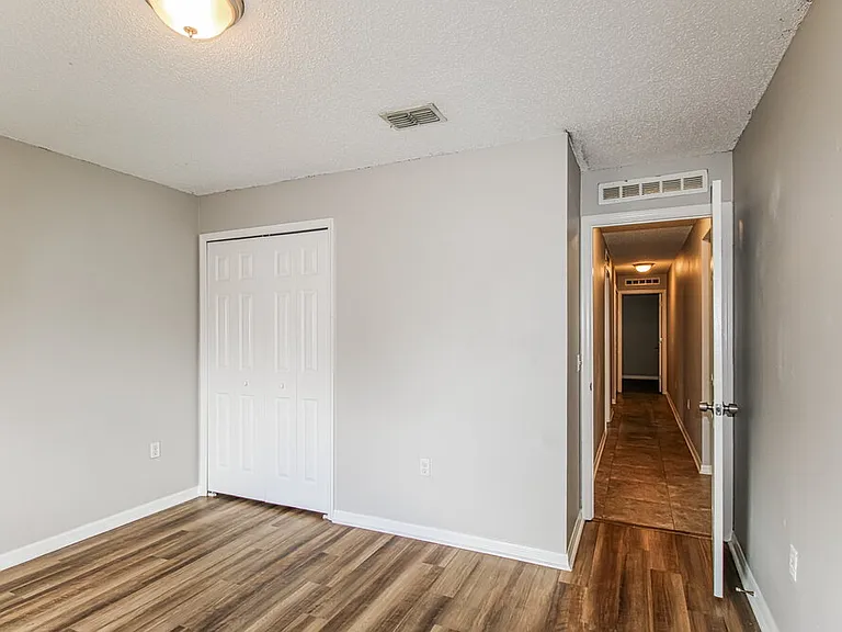 1159 Newcomb Ave — Photo 13