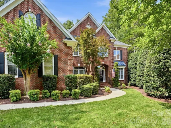 10904 Moran Ln, Charlotte, NC 28277