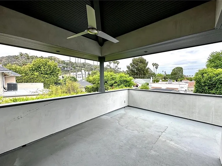 1616 N Ogden Dr — Photo 35