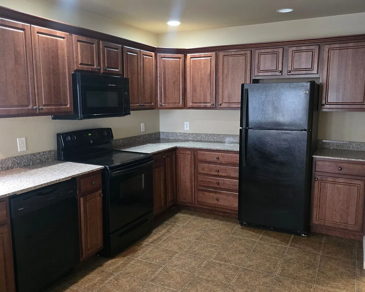 103 Tarawa Terrace — Photo 4