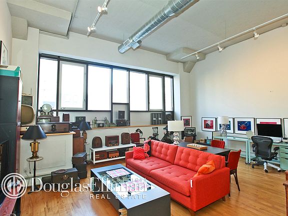 2nd image of 535 Dean St APT 131