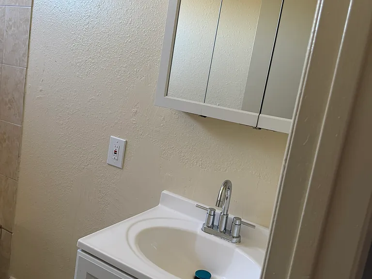 Villa Del Sol Apartments — Photo 16