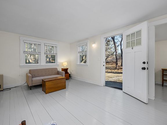 5th image of 11 Whitmanville Road