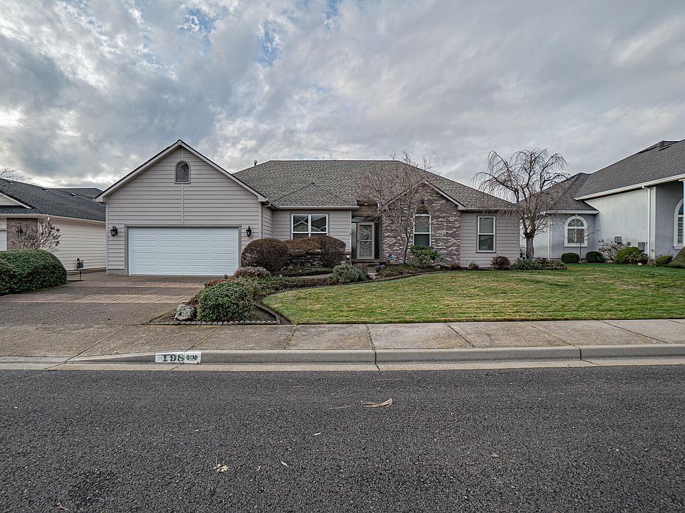 1st image of 198 Prairie Lndg