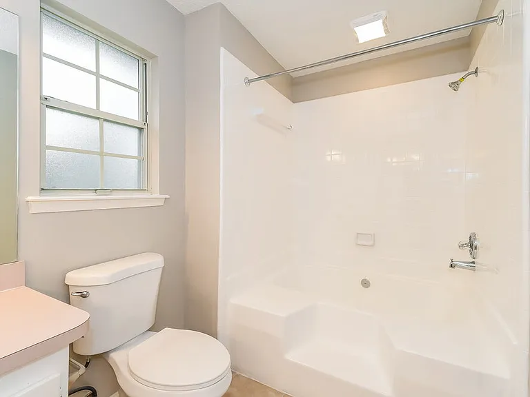401 Baybrook Dr — Photo 14
